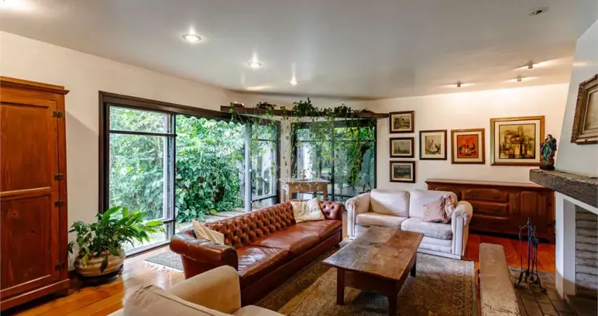 Casa com 4 quartos à venda na Rua Pedro de Toledo, Jardim Luzitânia, São Paulo