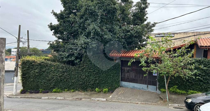 Casa com 3 quartos à venda na Manuel Moreira Ramos, Campo Limpo, São Paulo