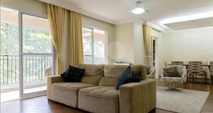 Apartamento com 4 quartos à venda em Cambuci - SP