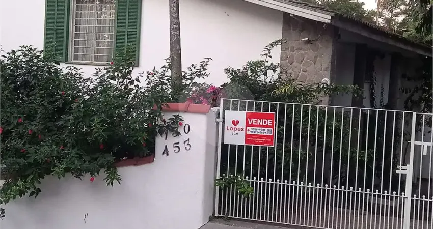 Casa com 3 quartos à venda em Vila Albertina - SP