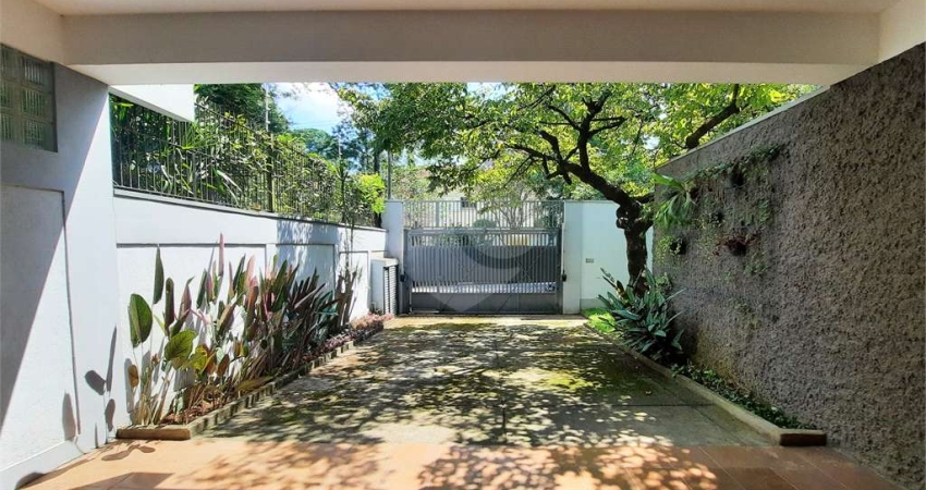 Casa com 4 quartos à venda ou para locação em Butantã - SP