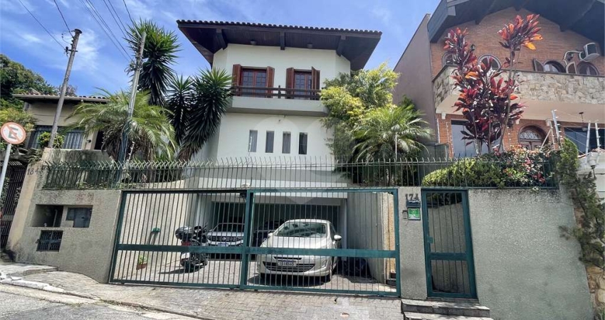 Sobrado com 6 quartos à venda em Vila Tramontano - SP
