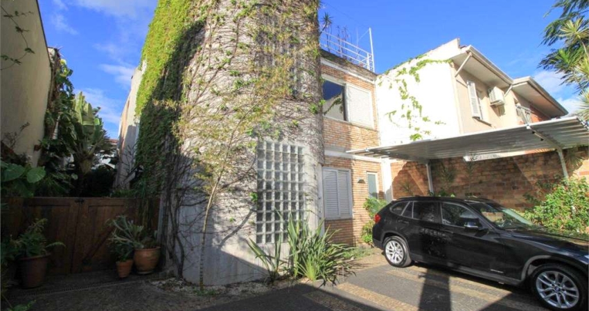 Sobrado com 5 quartos à venda ou para locação em Vila Madalena - SP