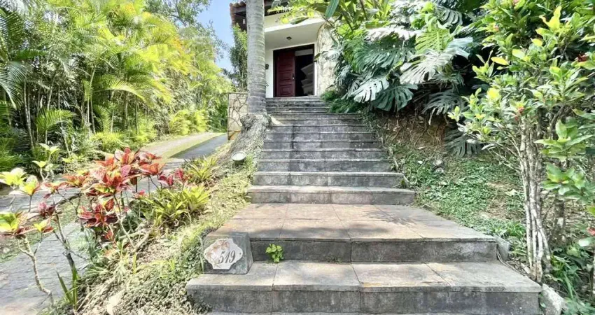 Casa com 6 quartos à venda em Granja Viana - SP