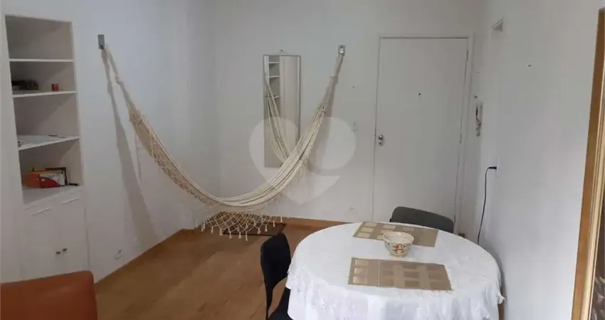 Apartamento com 2 quartos à venda ou para locação em Bela Vista - SP