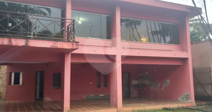 Sobrado com 4 quartos à venda em Interlagos - SP