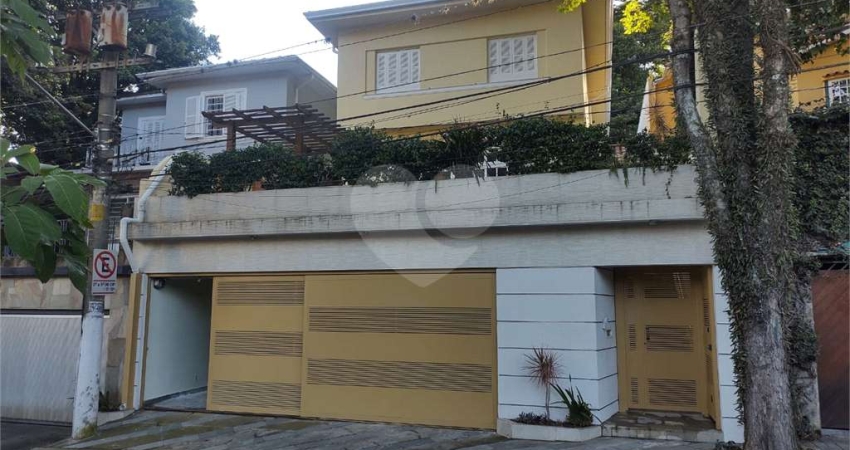 Sobrado com 4 quartos à venda em Vila Albertina - SP