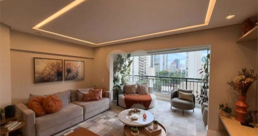 Apartamento com 3 quartos à venda em Indianópolis - SP