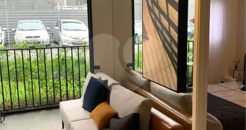 Kitnet / Stúdio à venda na Rua Cardeal Arcoverde, Pinheiros, São Paulo