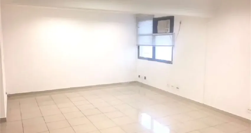 Flat com 1 quarto para alugar em Moema, São Paulo 