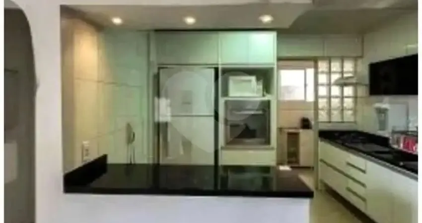 Apartamento com 3 quartos à venda na Rua Castro Alves, Cambuci, São Paulo