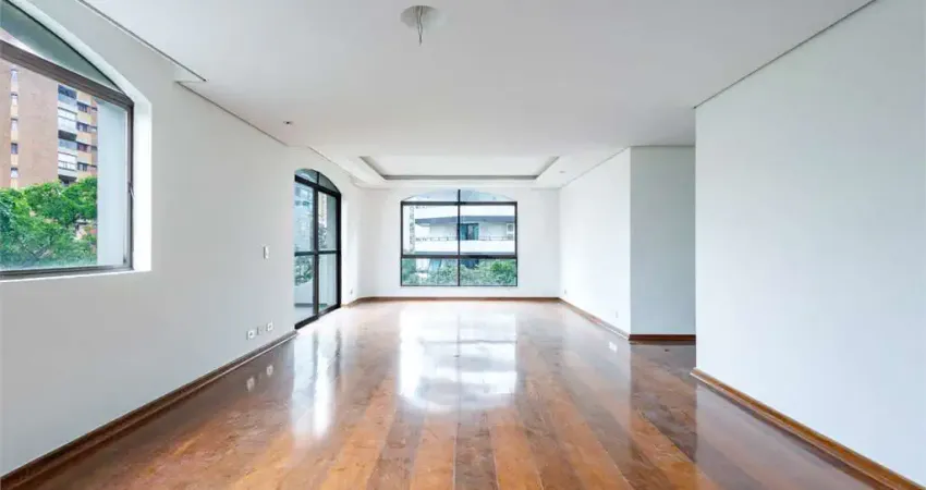 Apartamento com 4 quartos à venda na Avenida Juriti, 367, Moema, São Paulo