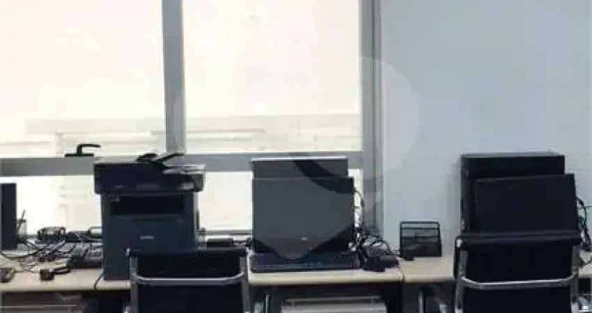 Sala comercial para alugar na Rua Augusta, Bela Vista, São Paulo