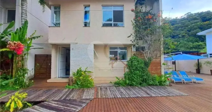 Terreno em condomínio fechado à venda no Camburi, São Sebastião 