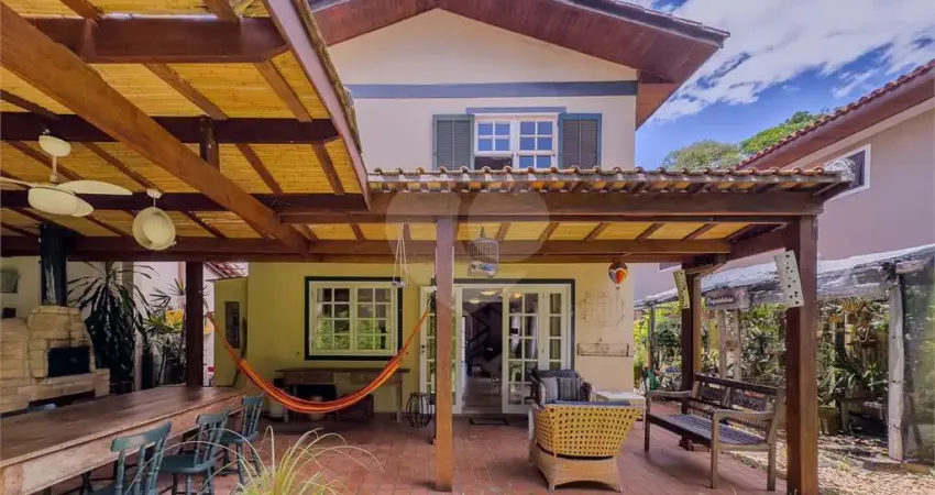 Terreno em condomínio fechado à venda no Granja Viana, Cotia 