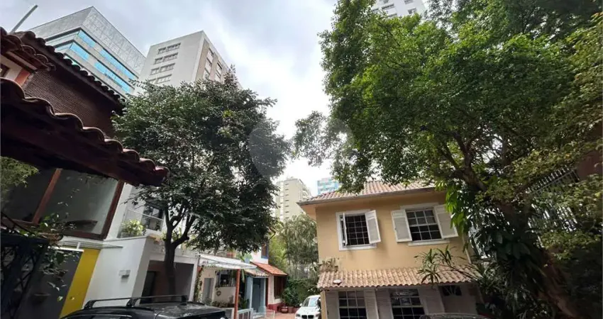 Casa com 3 quartos à venda no Jardim Paulista, São Paulo