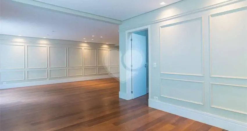 Terreno em condomínio fechado à venda na Cidade Jardim, São Paulo 