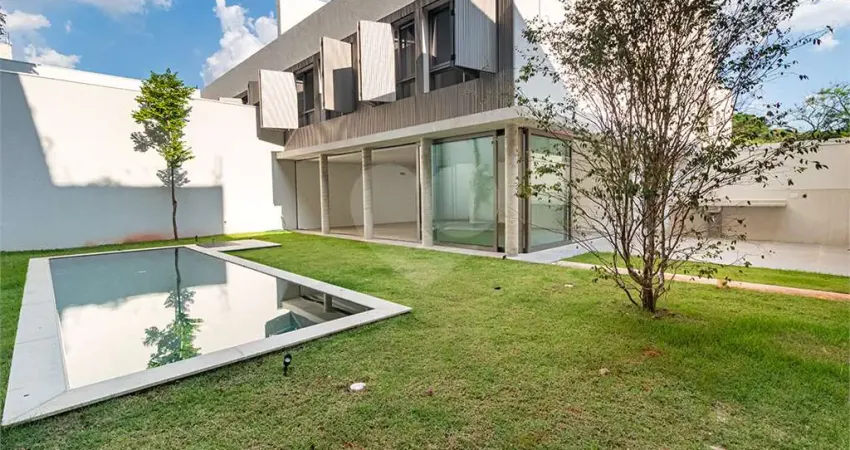 Terreno em condomínio fechado à venda em Alto de Pinheiros, São Paulo 