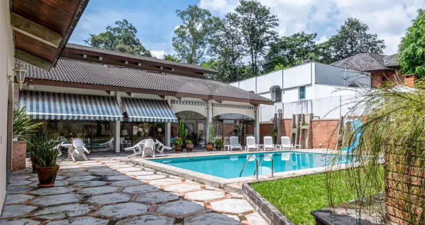 Casa com 5 quartos para alugar no Jardim dos Estados, São Paulo