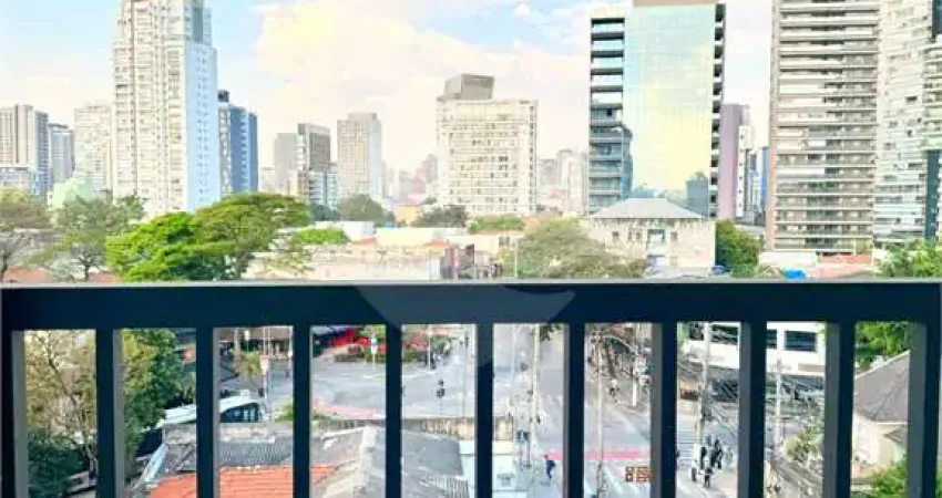 Kitnet / Stúdio à venda na Rua Capri, 81, Pinheiros, São Paulo