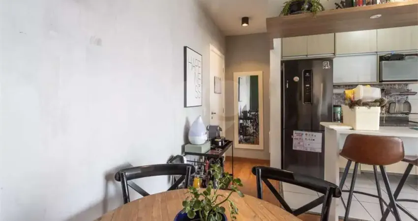 Apartamento com 2 quartos à venda na Rua Torres da Barra, 75, Lapa, São Paulo