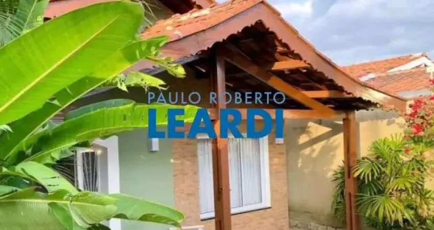 CASA ASSOBRADADA - VILA HELENA - SP