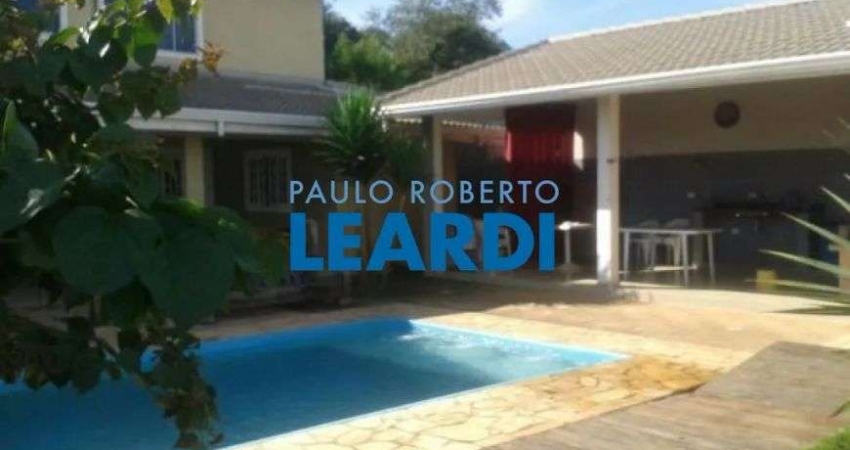 CASA ASSOBRADADA - VITÓRIA RÉGIA - SP