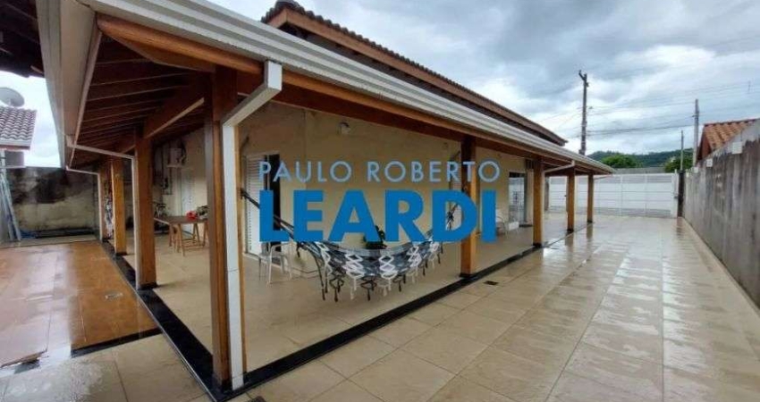 Casa em condomínio fechado com 3 quartos à venda no Jardim Shangri-Lá, Atibaia 
