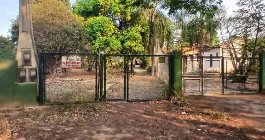 Chácara à Venda com 5 quartos sendo 3 casas no terreno, Village Campinas, Campinas, SP