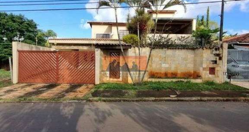 Casa a Venda, 3 Quartos, 1 Suíte, 4 Vagas, 420M², Jardim do Sol, Campinas - SP