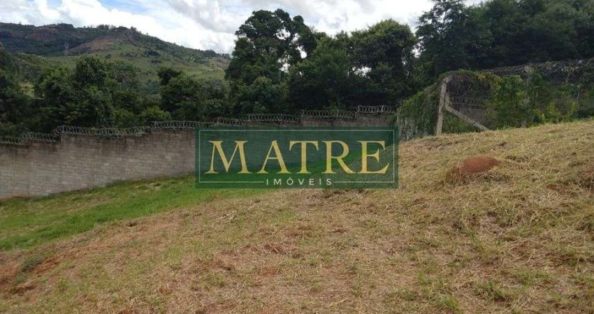 Terreno em aclive em rua sem saída