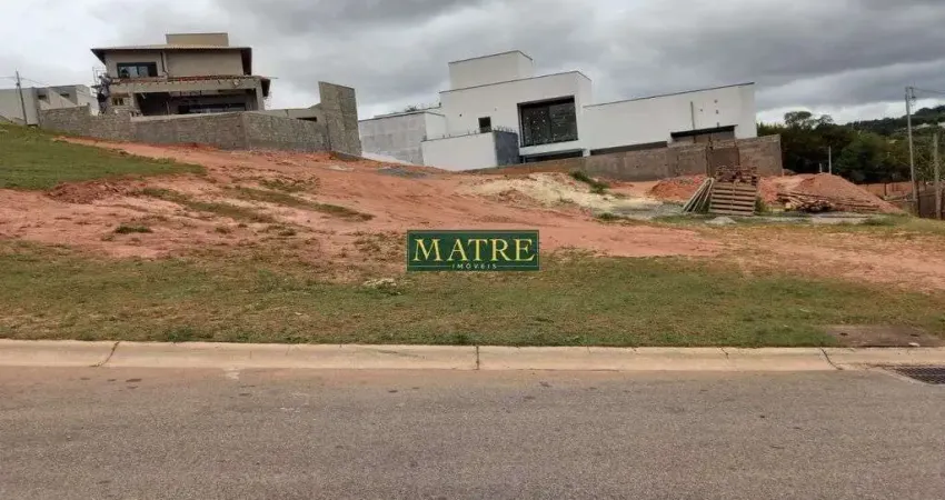 Terreno de Esquina em Condomínio Fechado com Projeto Aprovado