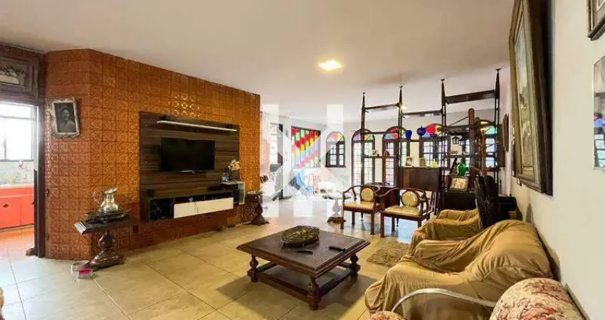 Casa à venda, 7 quartos, 2 suítes, 8 vagas, Serra - Belo Horizonte/MG