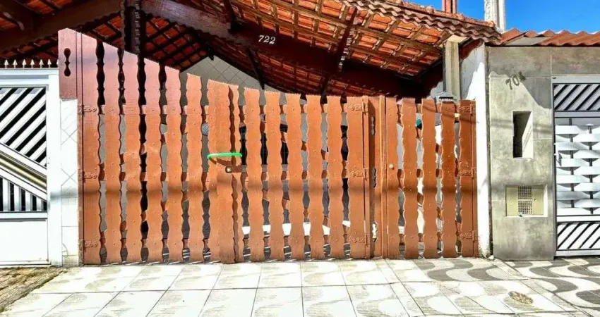 Casa geminada em praia grande, vila caiçara com 02 dormitórios por r$370 mil