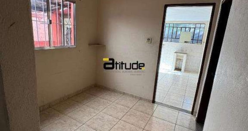 Casa com 2 quartos para alugar na Rua Brasil, Vila Boa Vista, Barueri