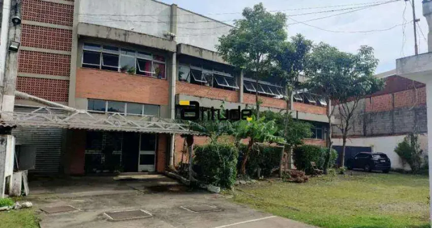- Galpão Imponente 1954 m² para Locação em Barueri – Acesso Rápido à Marginal e Castelo Branco!