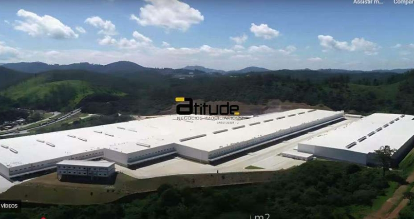 - Galpão em Condomínio Fechado 5.342 m² para Locação em Cajamar – SP | Altíssimo Padrão | Pronto para Operação!