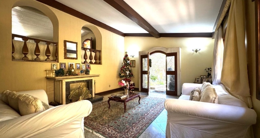 Casa espaçosa em excelente localização do São Bento