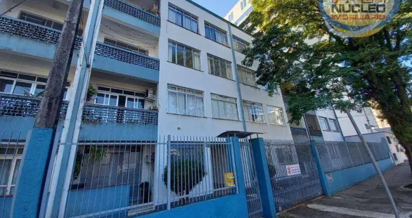 Apartamento com 3 dormitórios para alugar, 136 m² por R$ 3.020,00/mês - Centro - Joinville/SC