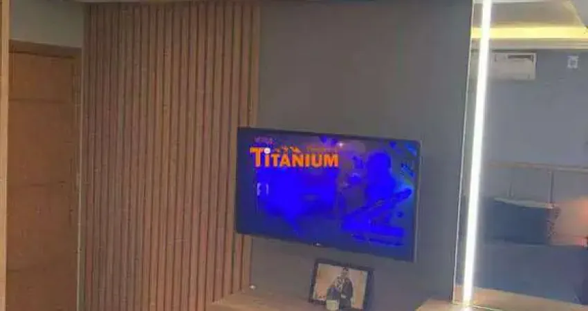 Casa a venda, com 95 m2, dois dormitórios, piscina em ótima localização em campo