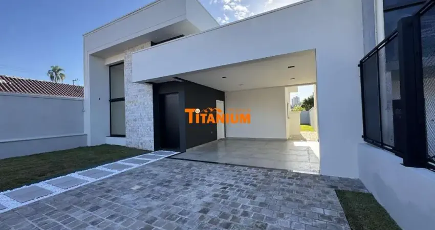 Encantadora casa Plana, nova, ótimo acabamento, com 3 dormitórios, sendo uma suíte, pátio na frente e nos fundos, ANALISA IMÓVEL DE MENOR VALOR. Local plano.