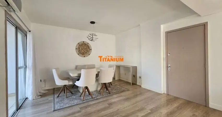 Apartamento com 3 dormitórios e belo terraço à venda no Centro de Novo Hamburgo .
