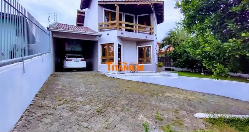 Casa com 4 dormitórios, sendo uma suíte com banheira de hidromassagem à venda em novo hamburgo.