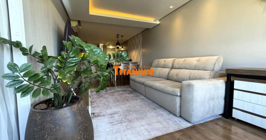 Lindo apartamento, com cozinha integrada com sala, uma bela vista, com 3 dormitórios, churrasqueira, praticamente todo mobiliado, à venda em Novo Hamburgo.