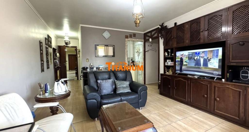 Apartamento com 3 dormitórios, espaçoso, cozinha separada, dependência de empregada, 2 banheiros, garagem à venda em Novo Hamburgo, Pátria Nova.