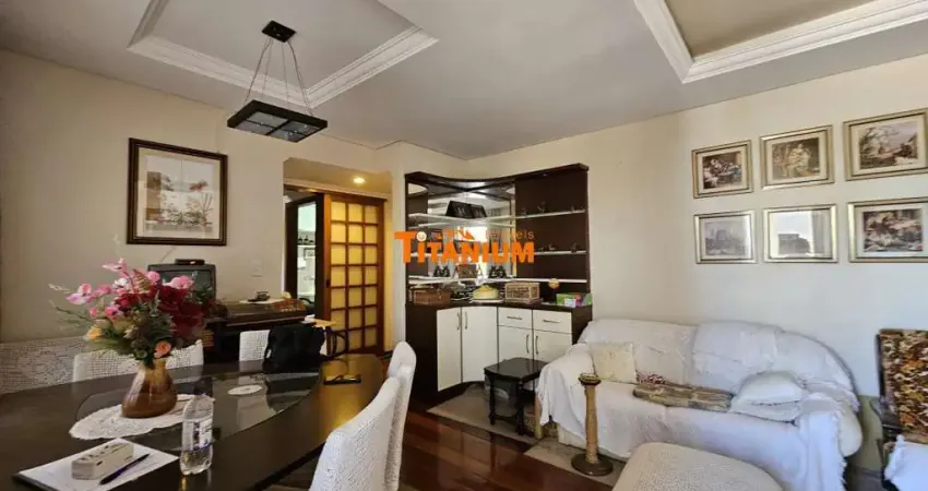 Apartamento com 3 dormitórios, sendo uma suíte, sacada, de frente, garagem coberta, local plano à venda no centro de novo hamburgo .