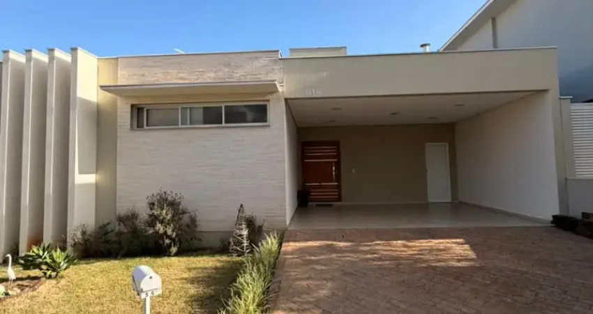 Casa Terrea. semi Mobiliada. Armários 3 suites. Hidro no quintal. terreno 13x25