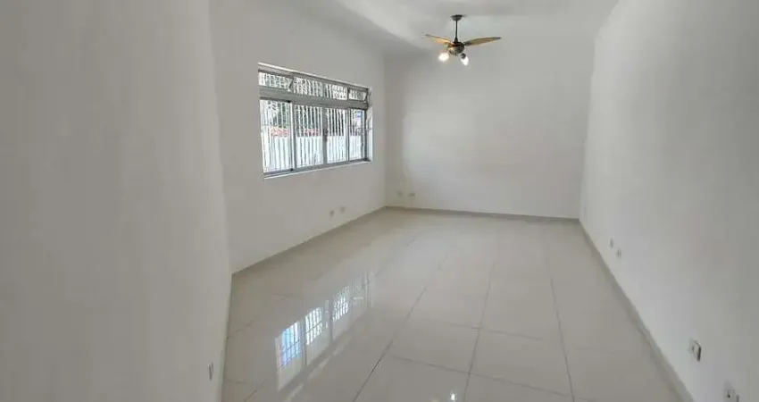 ALUGUEL DE CASA SOBRADO COMERCIAL OU RESIDENCIAL DE 250m2 NO BAIRRO DA APARECIDA EM SANTOS-SP