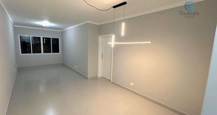 Oportunidade! Vendo Apartamento Totalmente Reformado, 03 dormitórios, 01 vaga de garagem, Prédio com Elevadores, Embaré, Santos.