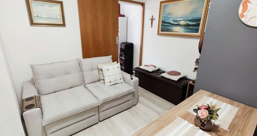 VENDA DE SALA LIVING DE 34m2 ( sem elevador ) condomínio baixo E VAGA DE GARAGEM COLETIVA INSUFICIENTE NA PONTA DA PRAIA EM SANTOS-SP